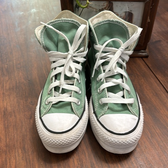 Converse You Shoes - Picture 2 of 6